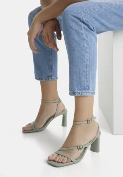 BERSHKA With Ankle Strap - Strappy 11720160 - Sandalen - Khaki