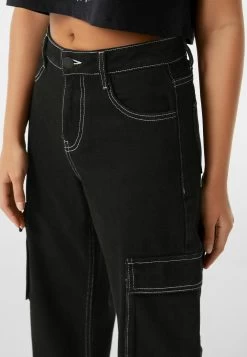 BERSHKA Cargo - Relaxed Fit Jeans - Black -Bershka a85e461ee3be4515a272846af24935b8