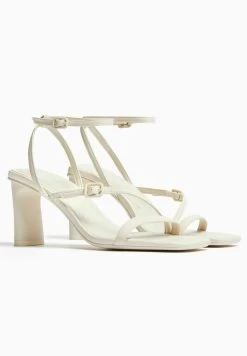 BERSHKA With Ankle Strap - Strappy 11720160 - Sandalen - White 9 BERSHKA With Ankle Strap - Strappy 11720160 - Sandalen - White -Bershka a96f95224579452b916f8a0cb3f65217