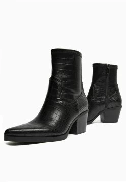 BERSHKA Embossed Animal Print 11122160 - Korte Laarzen - Black 11 BERSHKA Embossed Animal Print 11122160 - Korte Laarzen - Black -Bershka aeb91808762b49679760b6aa5deeebcd