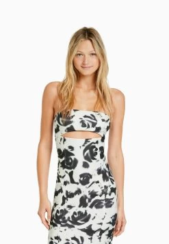 BERSHKA Printed Cut-Out - Etui-Jurk - Black/White 8 BERSHKA Printed Cut-Out - Etui-Jurk - Black/White -Bershka b27068de0c6644ed9ecb80bd80ec2240