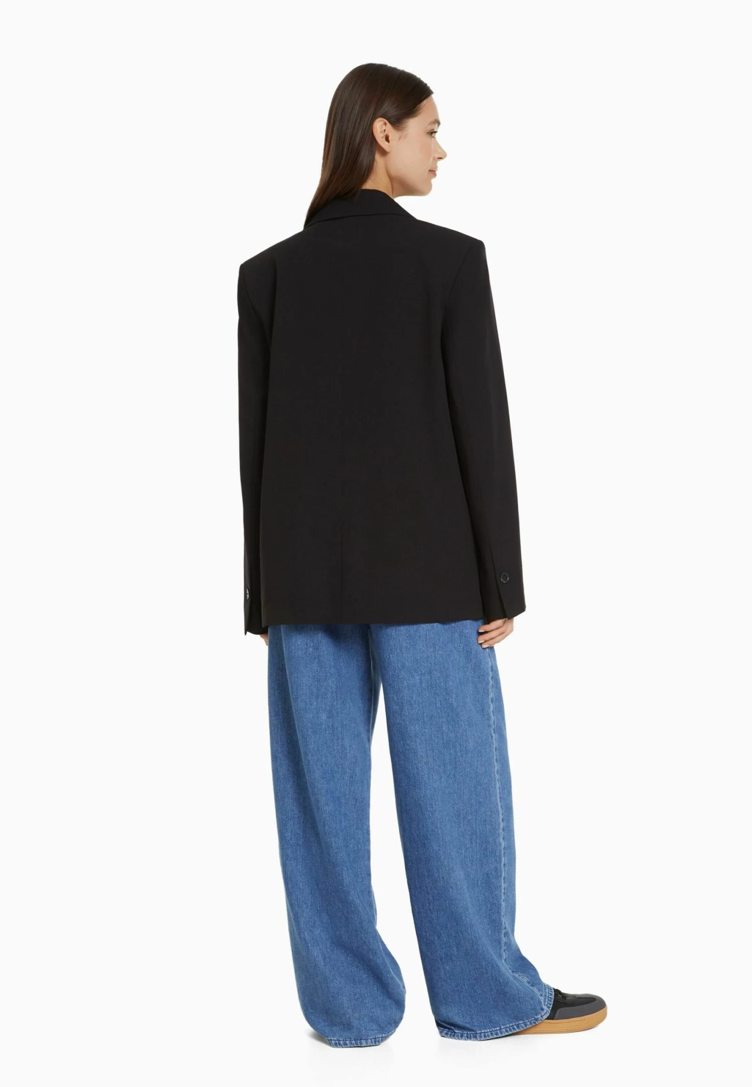 BERSHKA RegularFit Tailored - Feminine-Cut Double-Breasted - Halflange Jas - Black 3 BERSHKA RegularFit Tailored - Feminine-Cut Double-Breasted - Halflange Jas - Black - Afbeelding 3