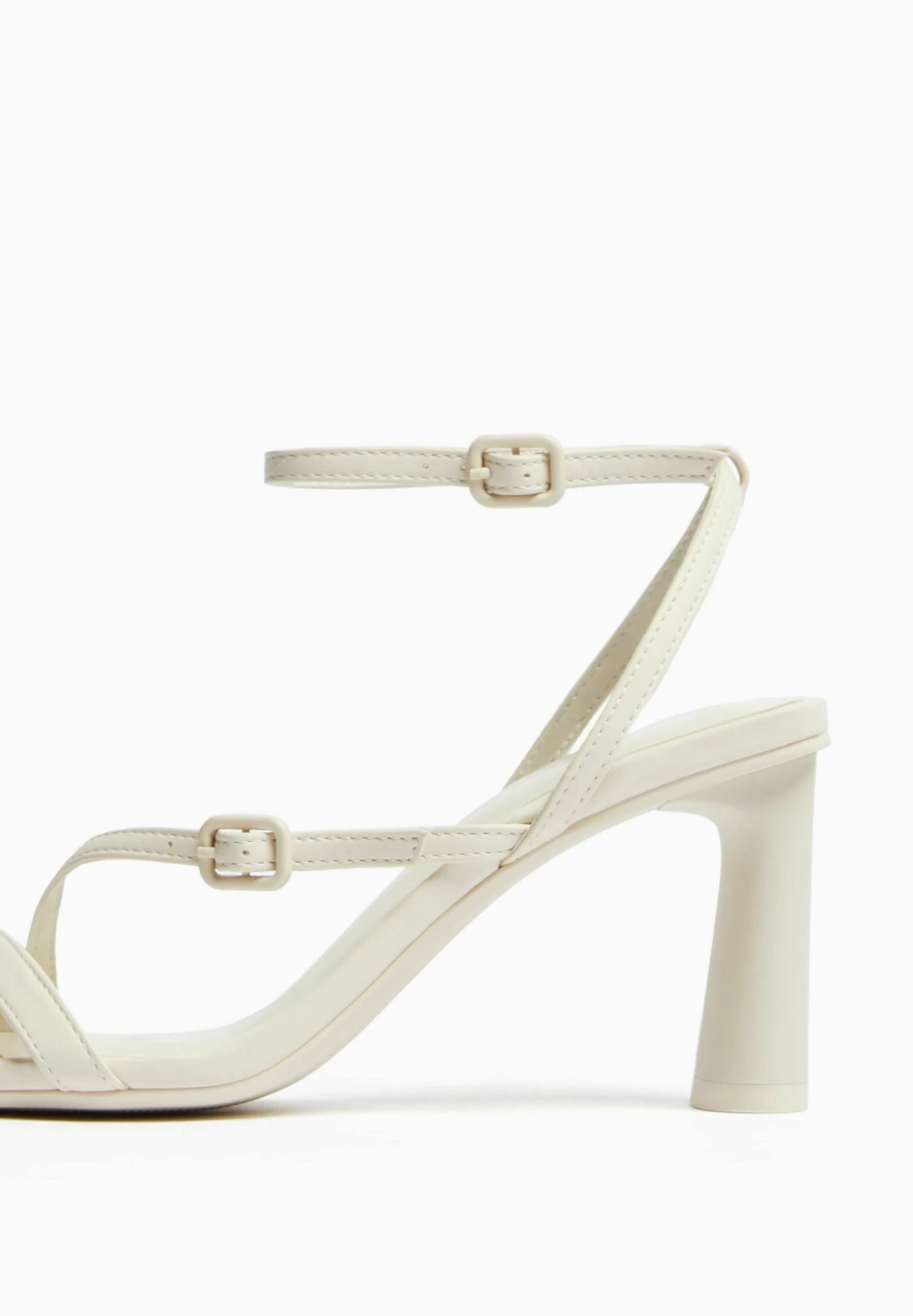 BERSHKA With Ankle Strap - Strappy 11720160 - Sandalen - White 6 BERSHKA With Ankle Strap - Strappy 11720160 - Sandalen - White - Afbeelding 6