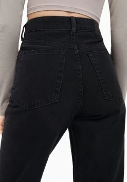 BERSHKA Mom - Relaxed Fit Jeans - Black -Bershka b667f902373045d4a7a03a562fb7bcaf