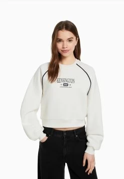 BERSHKA Round Neck Contrast - Print- Sweater - White
