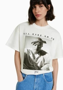 BERSHKA Short Sleeve Tupac - T-Shirt Print - White -Bershka b8f9e91177e448a1851dab2711291b2b
