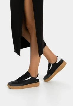 BERSHKA Retro Style - Sneakers Laag - Black