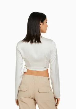 BERSHKA Long Sleeve Finish Crossover - Blouse - Beige 8 BERSHKA Long Sleeve Finish Crossover - Blouse - Beige -Bershka bb11116080ab4577810b2cee6c555dc4