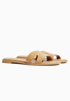 BERSHKA Cut-Out Detail-Flat- Badslippers - Sand -Bershka bb3b9cde0bd74a4fb76c6a16a4962e32