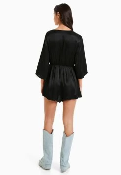 BERSHKA Surplice - Jumpsuit - Black 8 BERSHKA Surplice - Jumpsuit - Black -Bershka bbbeffeb09454271b89d4850deb5dd70