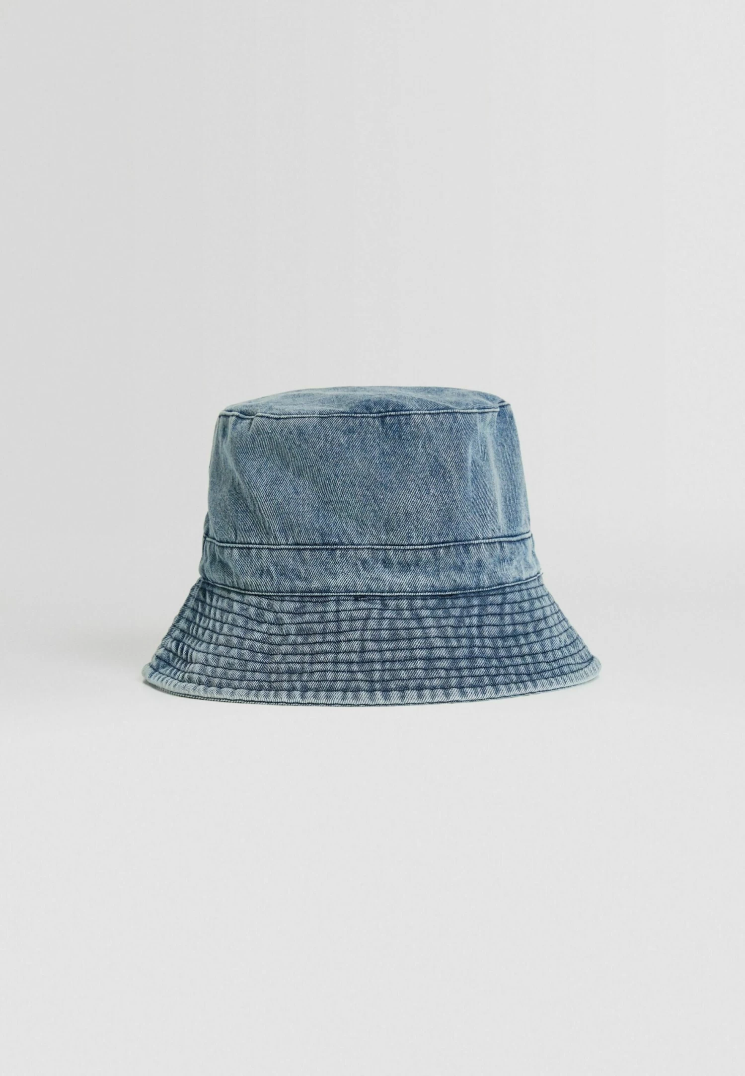 BERSHKA Faded Bucket- Hoed - Light Blue 4 BERSHKA Faded Bucket- Hoed - Light Blue - Afbeelding 4
