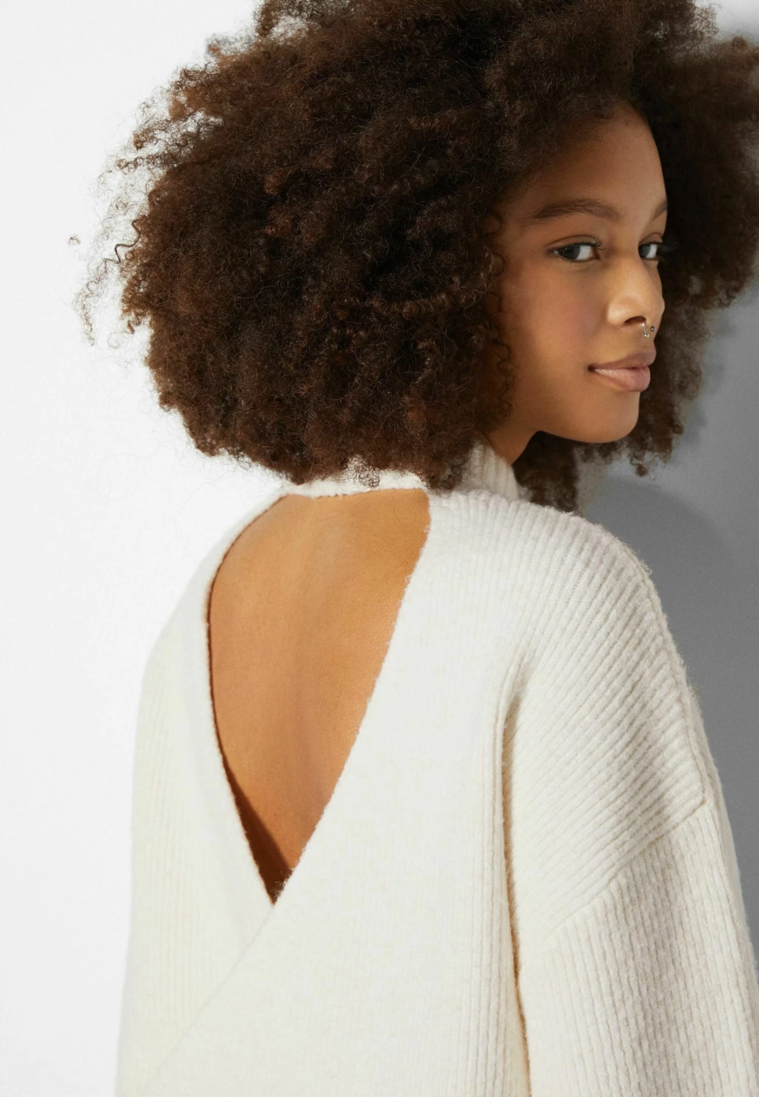 BERSHKA Open Back - Trui - Beige 4 BERSHKA Open Back - Trui - Beige - Afbeelding 4