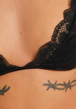 BERSHKA Blonde - Bikinitop - Black 10 BERSHKA Blonde - Bikinitop - Black -Bershka bd37a1c1ee474b9092a6d8e2dd1852a7