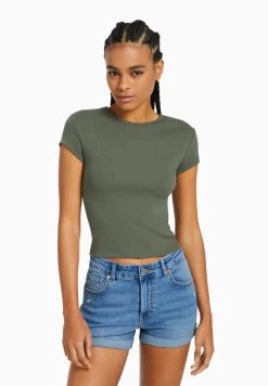 BERSHKA Roll-Up - Jeansshort - Light-Blue Denim -Bershka beee97d7a84d46599aafc66ee1d064af