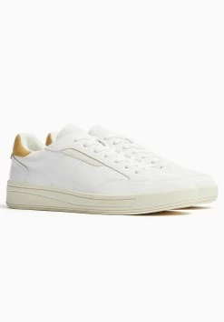 BERSHKA Retro Style - Sneakers Laag - White -Bershka bfe31de87a1c44f5a0e31fa163f2041a