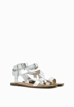 BERSHKA Metallic Strap - Flat Slider- Sandalen - Silver Coloured 9 BERSHKA Metallic Strap - Flat Slider- Sandalen - Silver Coloured -Bershka c148d19e9a4c45328f72406da843d927