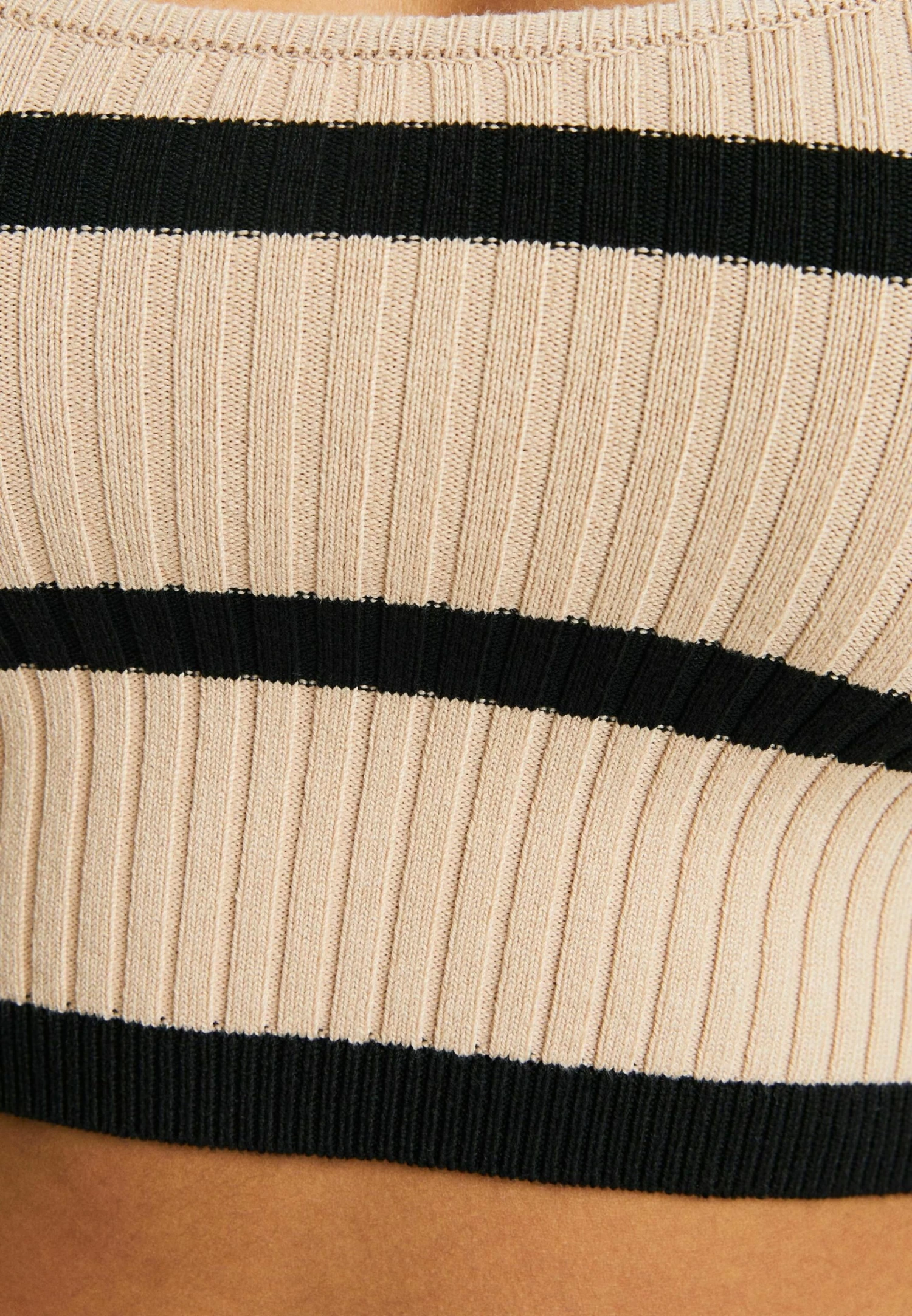 BERSHKA With Low-Cut Neckline - Cropped - Trui - Camel 5 BERSHKA With Low-Cut Neckline - Cropped - Trui - Camel - Afbeelding 5