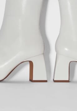 BERSHKA Korte Laarzen - White -Bershka c61646fee1bd4c0d9071b1a23ca779b4