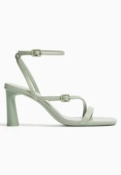 BERSHKA With Ankle Strap - Strappy 11720160 - Sandalen - Khaki -Bershka c8ef1a274cf44602a07fc3af49dd663e