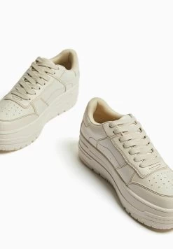 BERSHKA Monochrome - Sneakers Laag - Sand -Bershka c92abc57511d4f64b7407f25f4e2b708