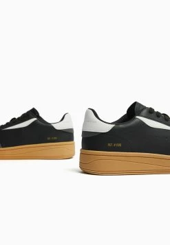 BERSHKA Retro Style - Sneakers Laag - Black -Bershka c9c692ac6053446eb6f25bba28503710