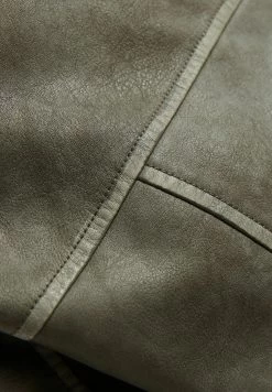 BERSHKA Faded Belted - Imitatieleren Jas - Dark Grey -Bershka caa453ab6cdd4328bff36272ac0c7cb3