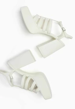 BERSHKA Sandalen Met Hoge Hak - White 11 BERSHKA Sandalen Met Hoge Hak - White -Bershka cbd64a481dcc4f23a340885ba229b4dc