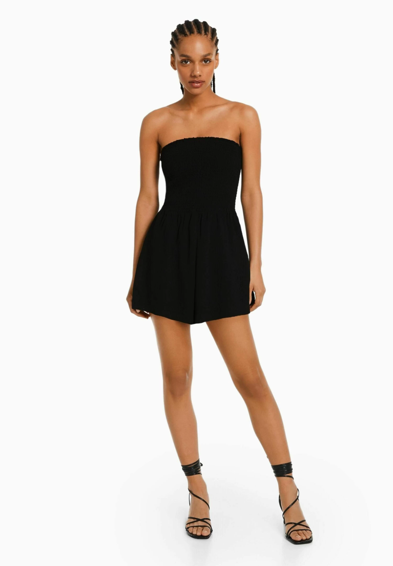 BERSHKA Textured With Shirring - Bandeau - Jumpsuit - Black 2 BERSHKA Textured With Shirring - Bandeau - Jumpsuit - Black - Afbeelding 2