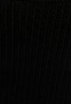 BERSHKA With Low-Cut Neckline - Cropped - Trui - Black 10 BERSHKA With Low-Cut Neckline - Cropped - Trui - Black -Bershka d61cc90440fe4c59a852bf391f0440e3