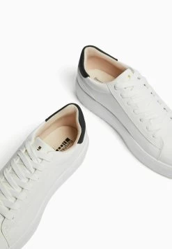 BERSHKA Coloured Heel 11416160 - Sneakers Laag - White -Bershka d68f5833a7eb4073a692405ef8907259