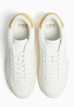 BERSHKA Retro Style - Sneakers Laag - White -Bershka da639a98c95f46c7b20048d2dea5de80