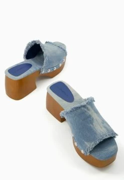 BERSHKA Muiltjes Met Hak - Blue Denim 11 BERSHKA Muiltjes Met Hak - Blue Denim -Bershka dbf9ef1e4e834280913f002882704b91