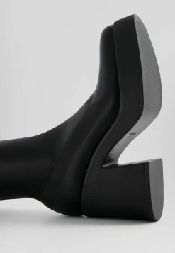 BERSHKA Fitted - Enkellaarsjes Met Hoge Hak - Black -Bershka dc4f543d464e4ddaa5b9cc452e3024de