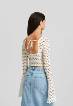 BERSHKA Flared Sleeves Cropped - Trui - White -Bershka de87726778e143f384a26097b6233e6f