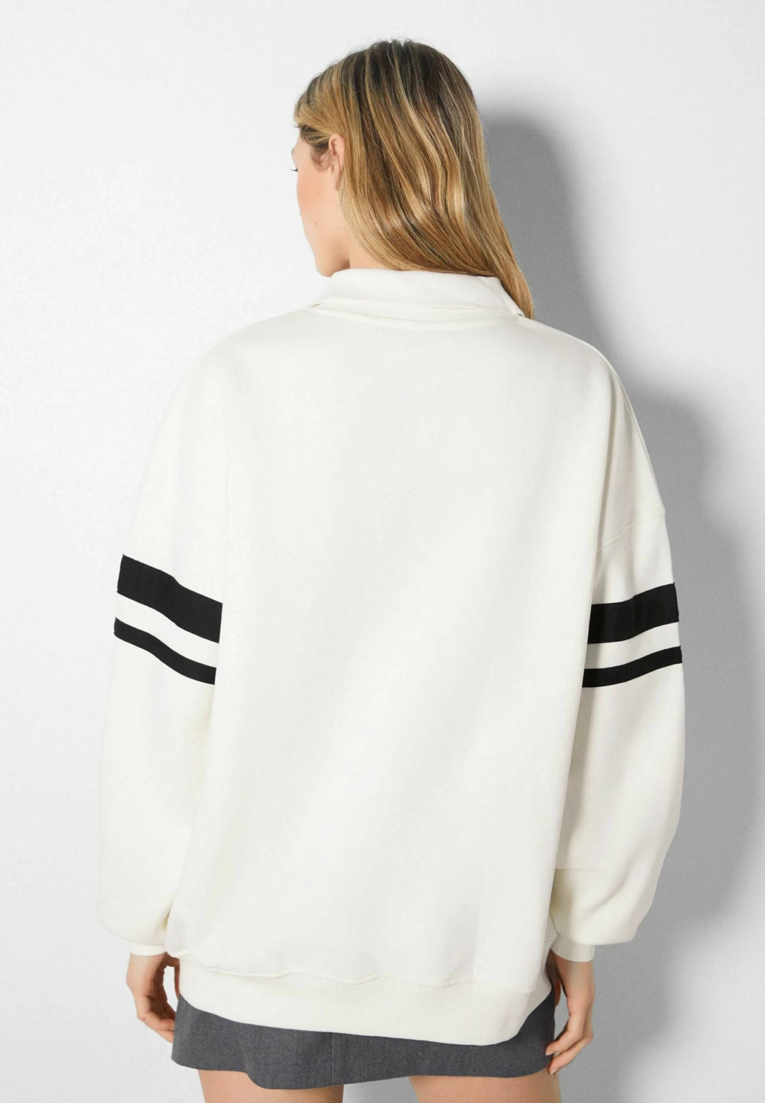 BERSHKA Poloshirt - Beige 3 BERSHKA Poloshirt - Beige - Afbeelding 3