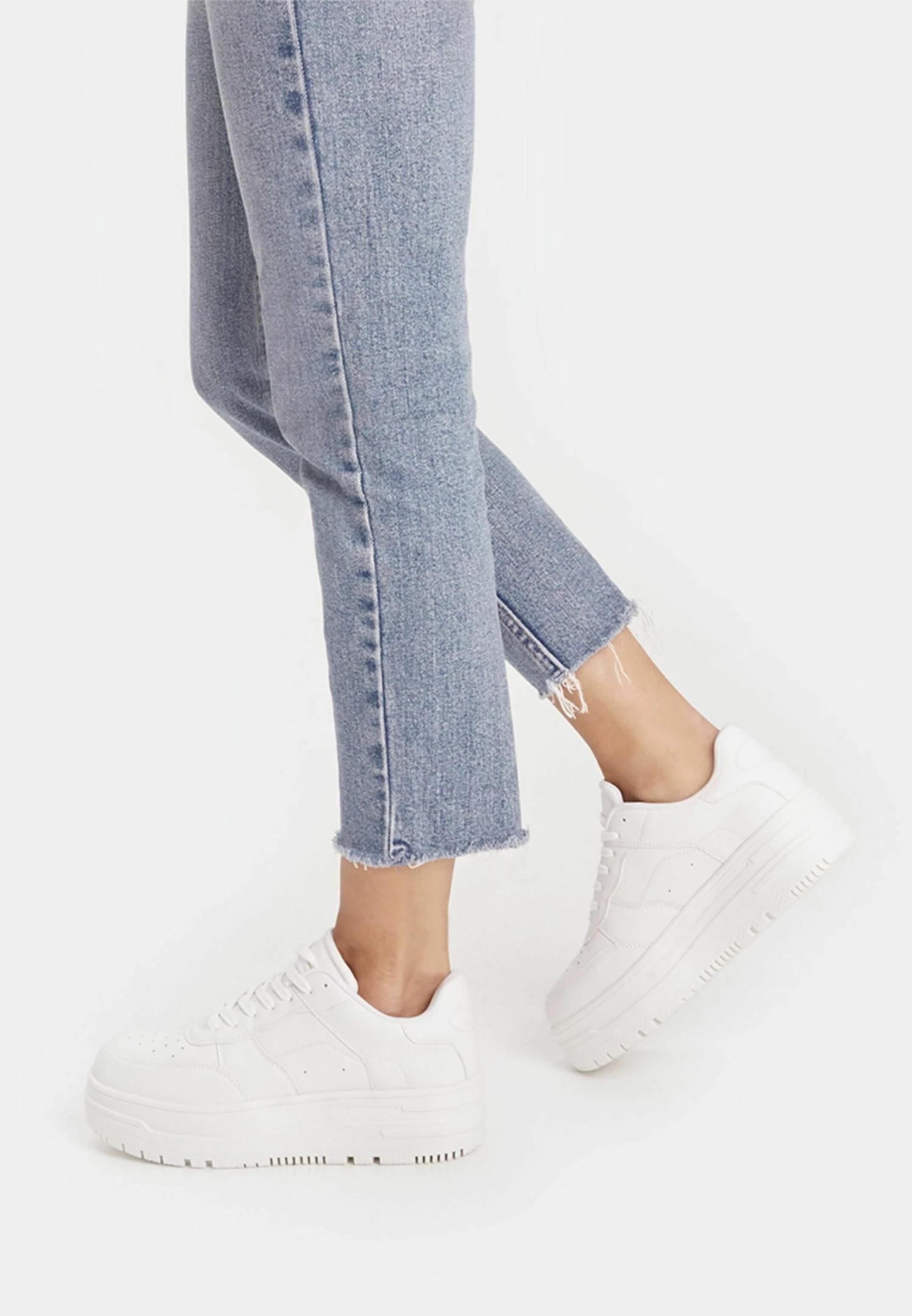 BERSHKA Monochrome- Sneakers Laag - White 1 BERSHKA Monochrome- Sneakers Laag - White