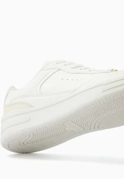 BERSHKA Charm Detail- Sneakers Laag - White -Bershka e5607645bbfe4e50a6fadfc0605f1c8a