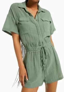 BERSHKA Rustic Utility - Playsuit - Jumpsuit - Green -Bershka e5bf6f892d5446e3bb7877c30f3c4ed5