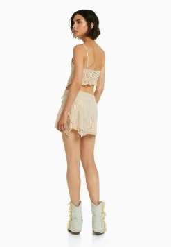 BERSHKA Seamed Strappy Rustic Crop - Top - White -Bershka e81c2d5cce2e4a948dfcd519d58e89ed