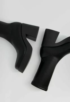 BERSHKA Fitted - Enkellaarsjes Met Hoge Hak - Black -Bershka e861248485d94952806cf8c6e778384f