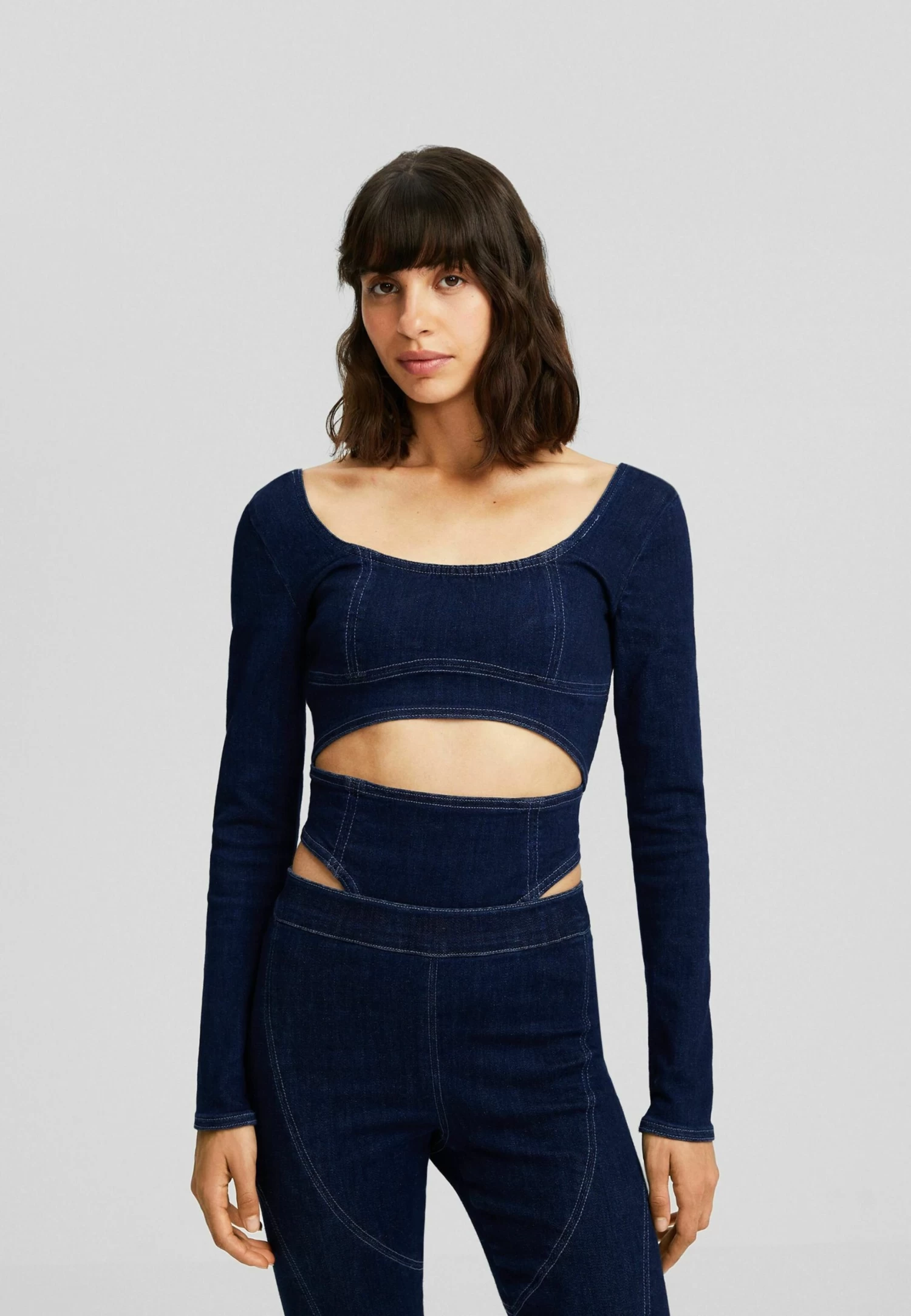 BERSHKA Long Sleeve With Cut-Out Detail - Blouse - Light Blue 1 BERSHKA Long Sleeve With Cut-Out Detail - Blouse - Light Blue