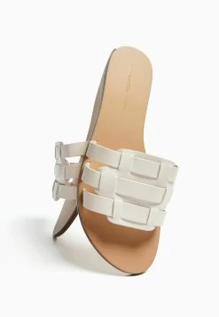 BERSHKA Strappy- Muiltjes - White -Bershka ec6b3e5dc8b24176ac0e4ea495da14bc