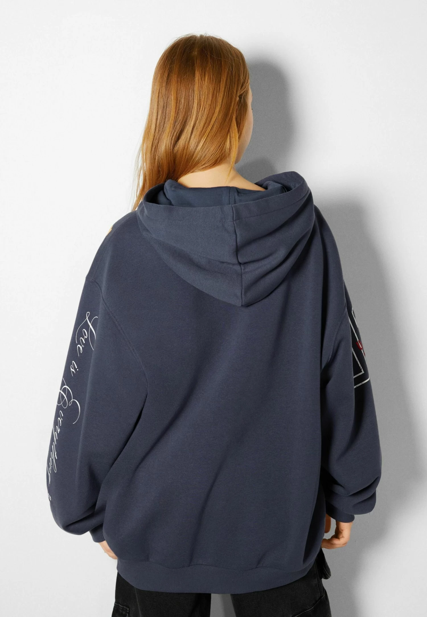 BERSHKA Printed - Hoodie - Dark Blue 3 BERSHKA Printed - Hoodie - Dark Blue - Afbeelding 3