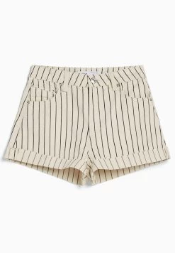 BERSHKA Comfort With Turn-Up Hems - Shorts - Beige -Bershka f2f78c5318dc4590a963f5efcc1f6a50