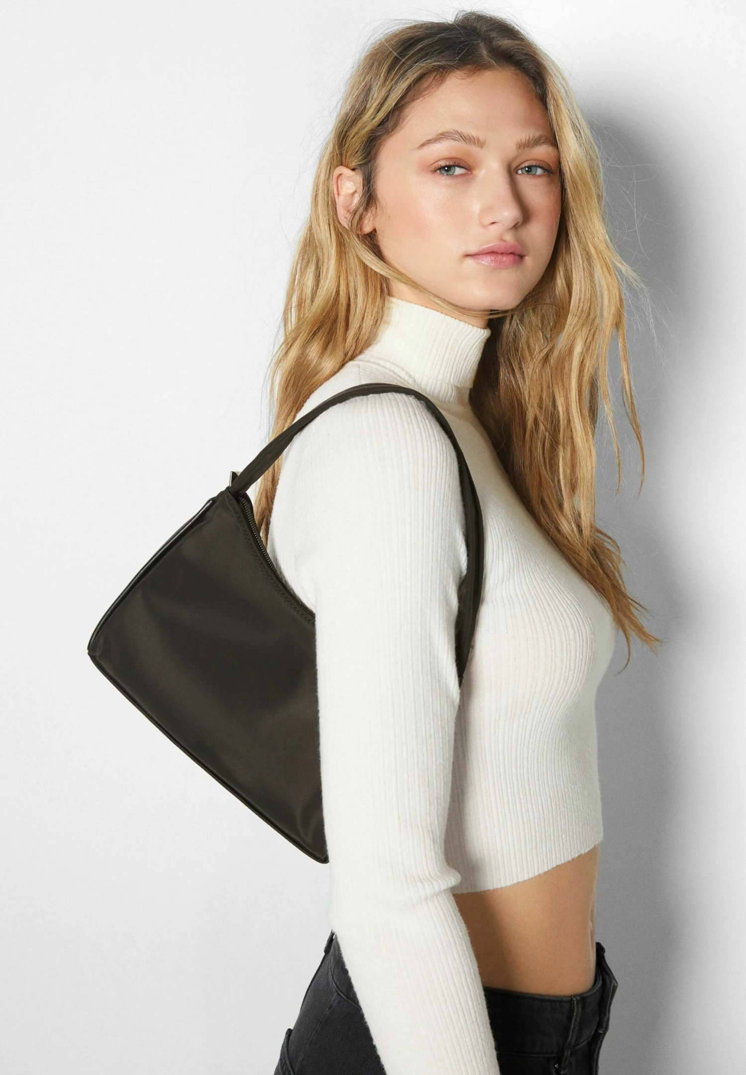 BERSHKA Fabric- Handtas - Black 2 BERSHKA Fabric- Handtas - Black - Afbeelding 2