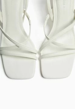 BERSHKA With Ankle Strap - Sandalen - White 13 BERSHKA With Ankle Strap - Sandalen - White -Bershka f40cef4788ad4297b9c988d1fa3e9395