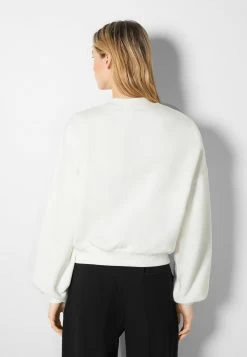 BERSHKA Embroidered - Sweater - Off White -Bershka f4a44f5aa6244961a96bcf70b1f1133c