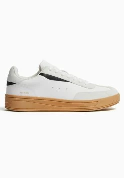 BERSHKA Retro Style - Sneakers Laag - Beige -Bershka f4ed6c8ac7d04cdcb0485aae0b9f72e0