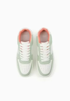 BERSHKA Contrast Platform - Sneakers Laag - White/Light Green -Bershka f6aceccf2f5744799566902c8b3e3d81