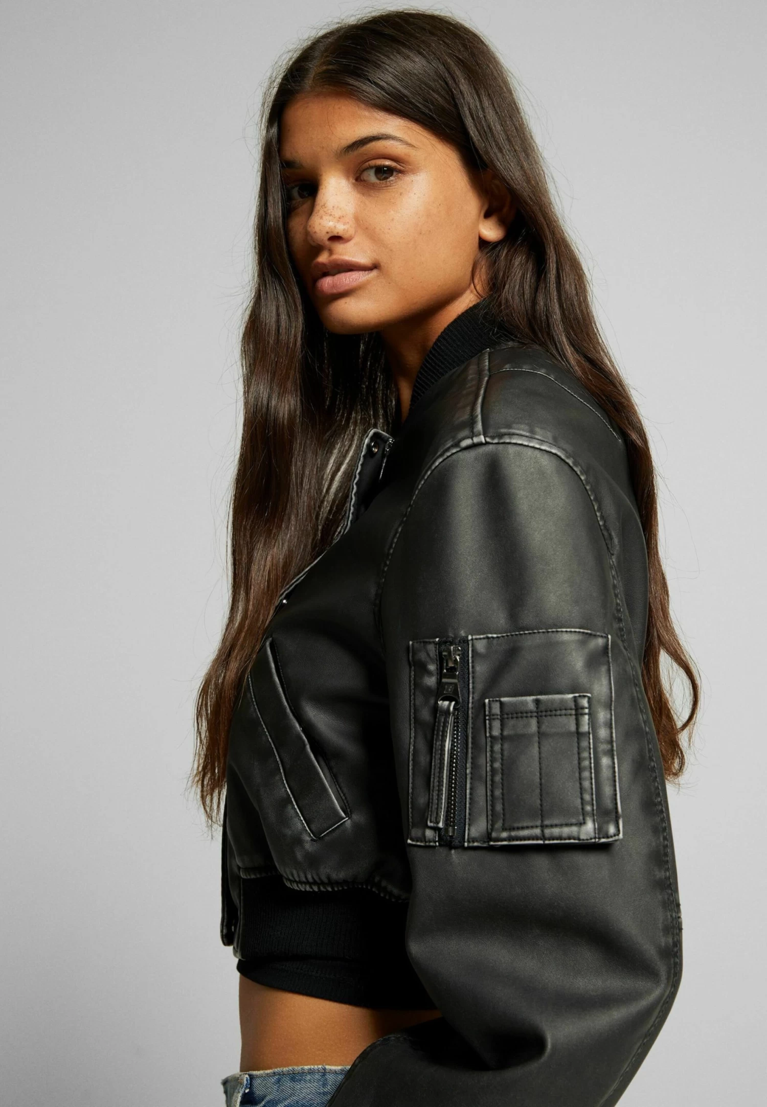 BERSHKA Distressed - Imitatieleren Jas - Black 4 BERSHKA Distressed - Imitatieleren Jas - Black - Afbeelding 4